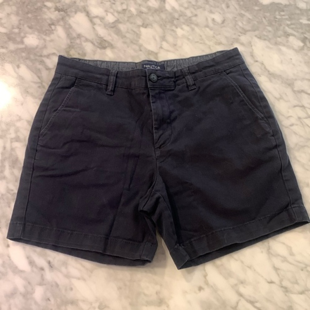 Nautica mens classic fit navy shorts, size 30” waist, 5.5” inseam